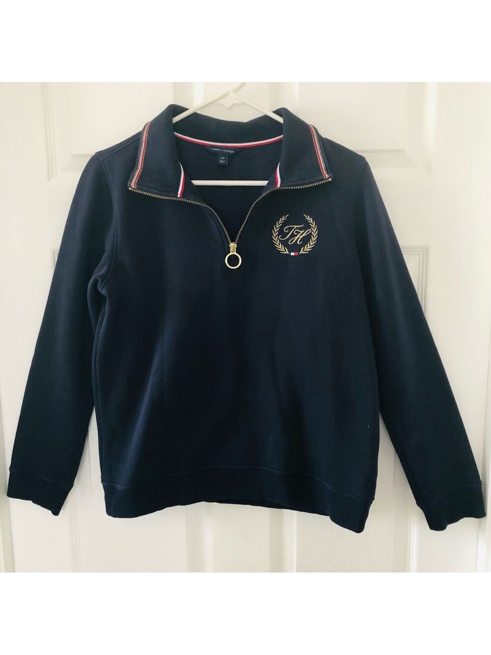 Tommy Hilfiger Navy Half-Zip Pullover with Embroidered Crest Size Small Preppy - Picture 2 of 10